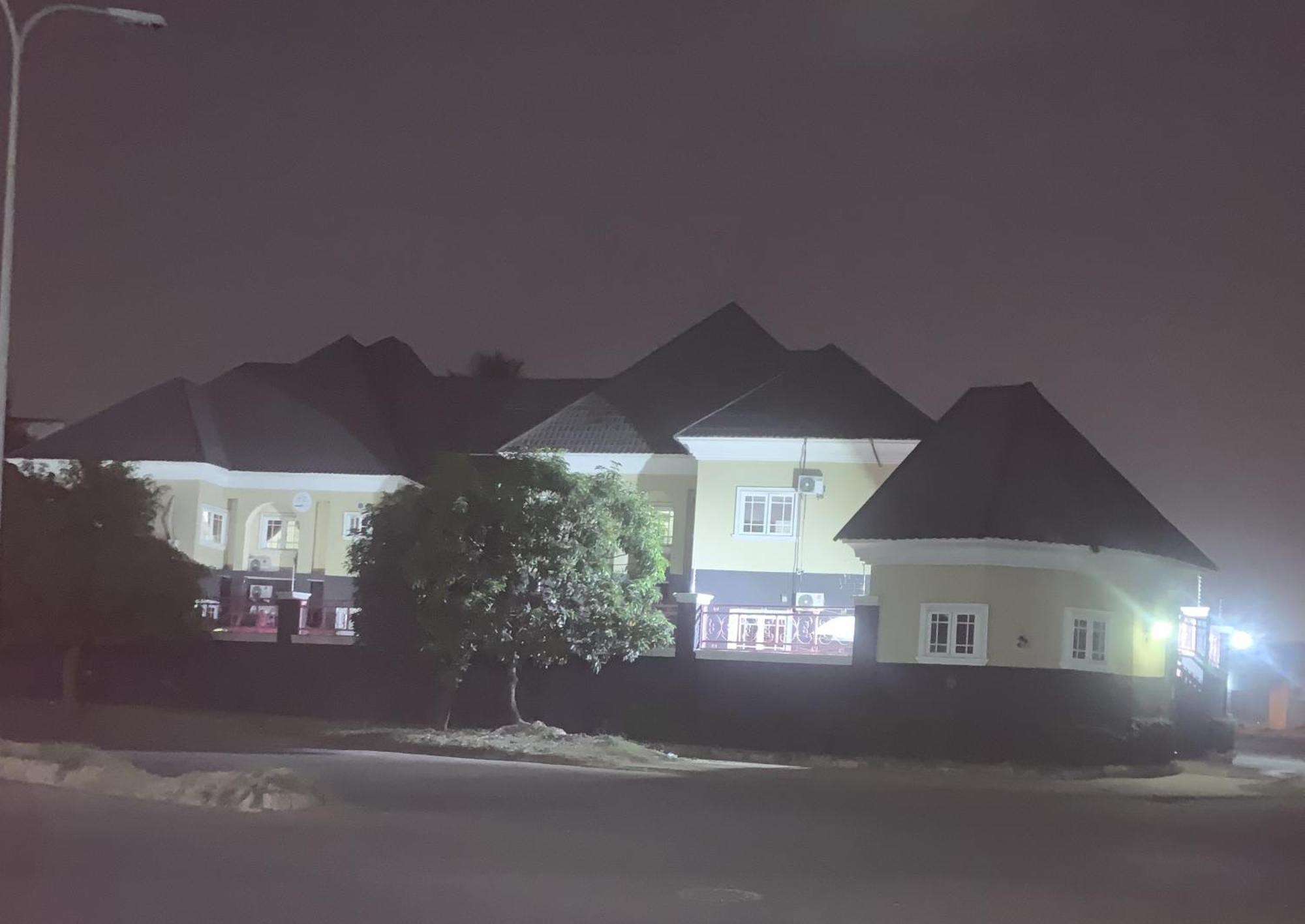 Health Plaza Abuja Aparthotel Exteriör bild
