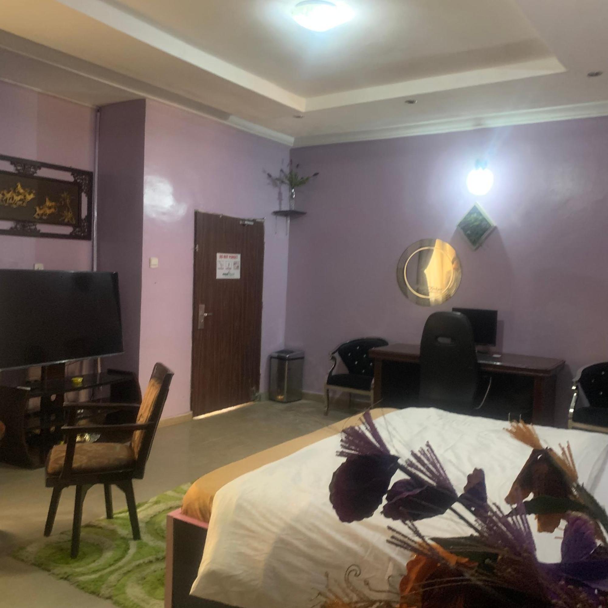 Health Plaza Abuja Aparthotel Exteriör bild