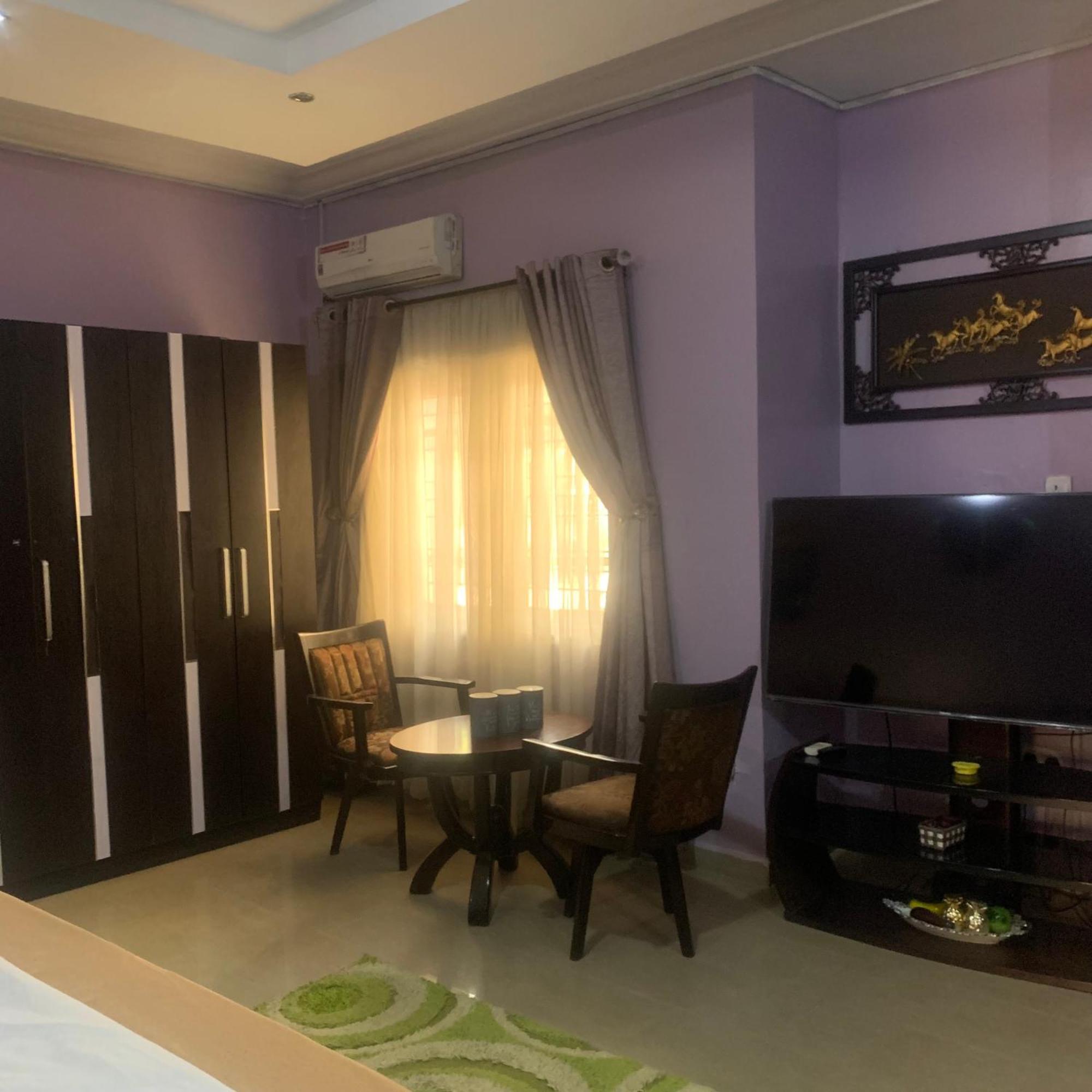 Health Plaza Abuja Aparthotel Exteriör bild