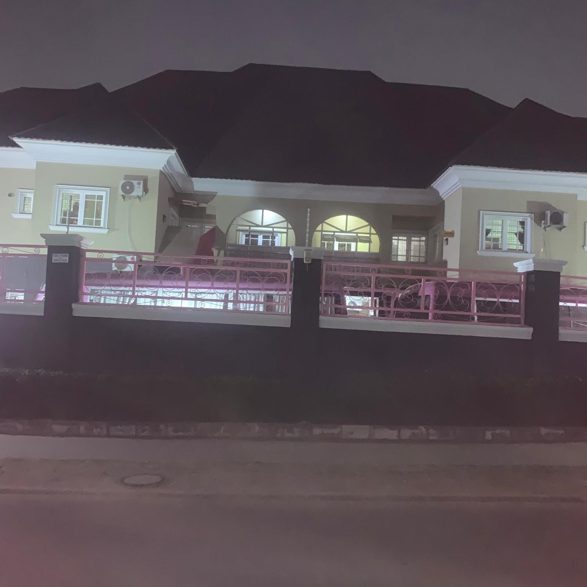 Health Plaza Abuja Aparthotel Exteriör bild