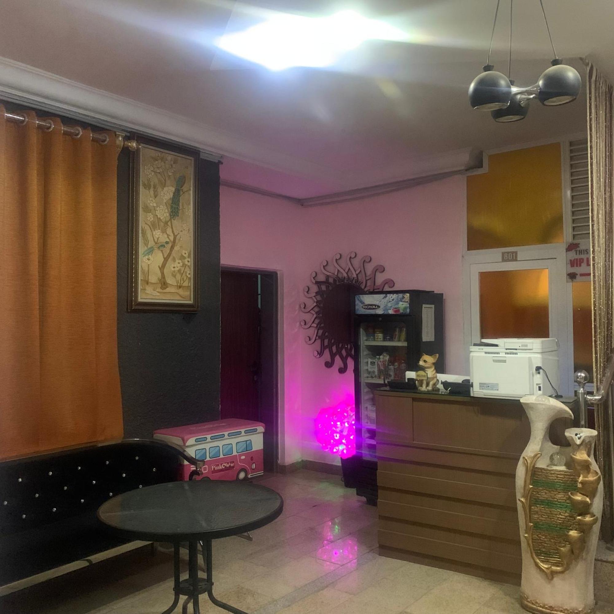 Health Plaza Abuja Aparthotel Exteriör bild