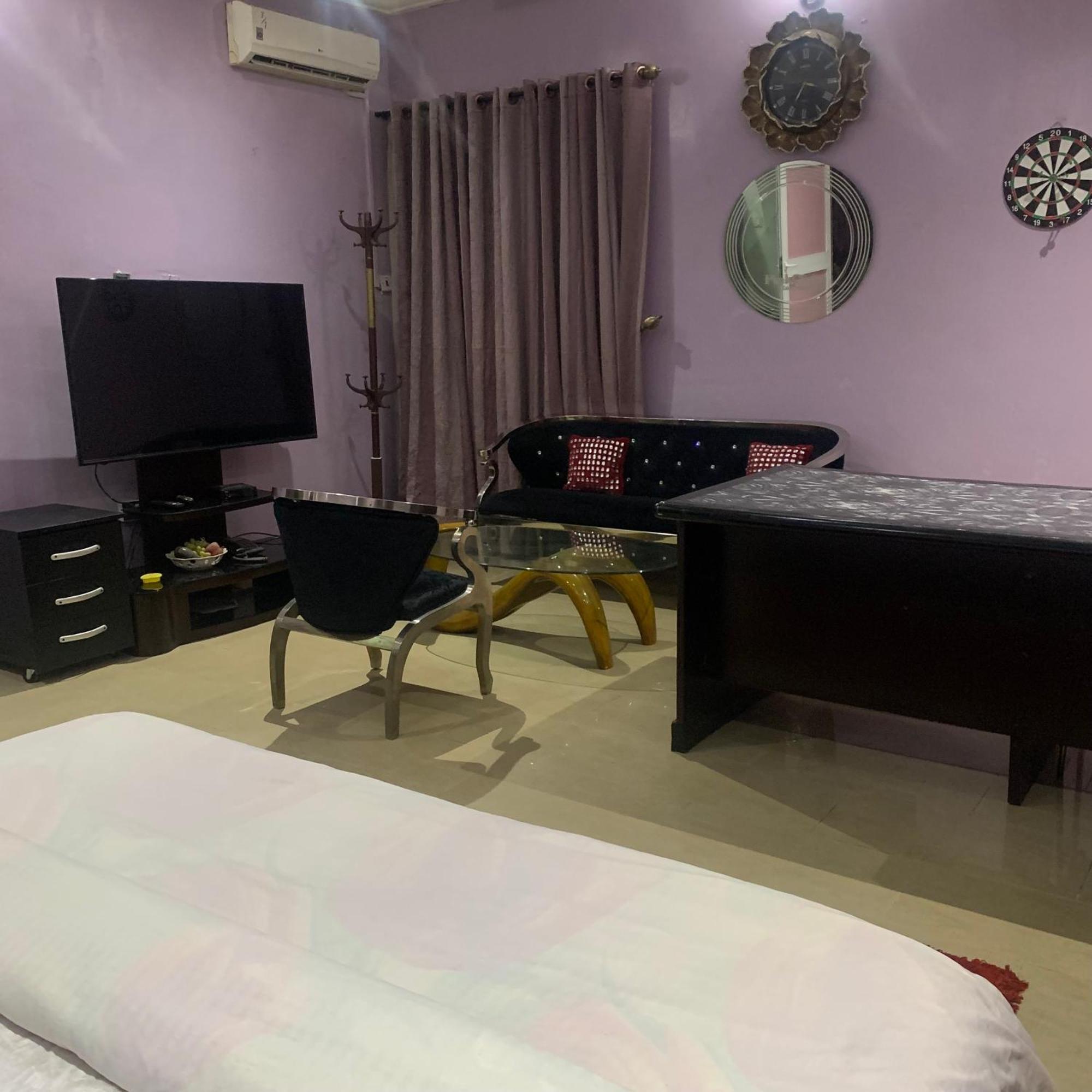 Health Plaza Abuja Aparthotel Exteriör bild