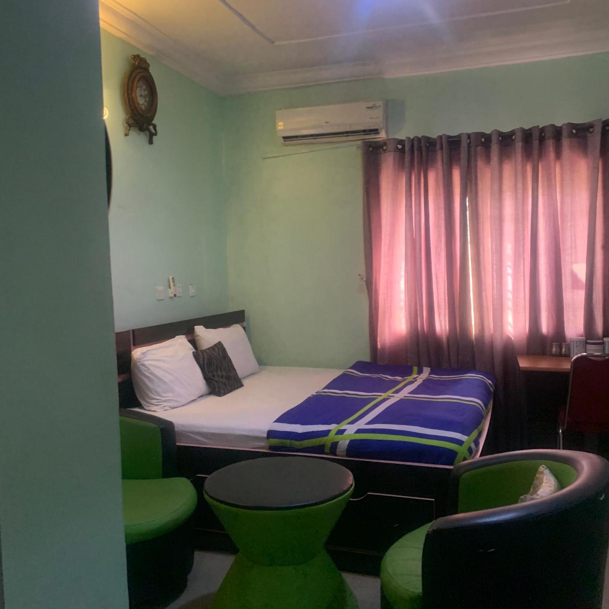 Health Plaza Abuja Aparthotel Exteriör bild