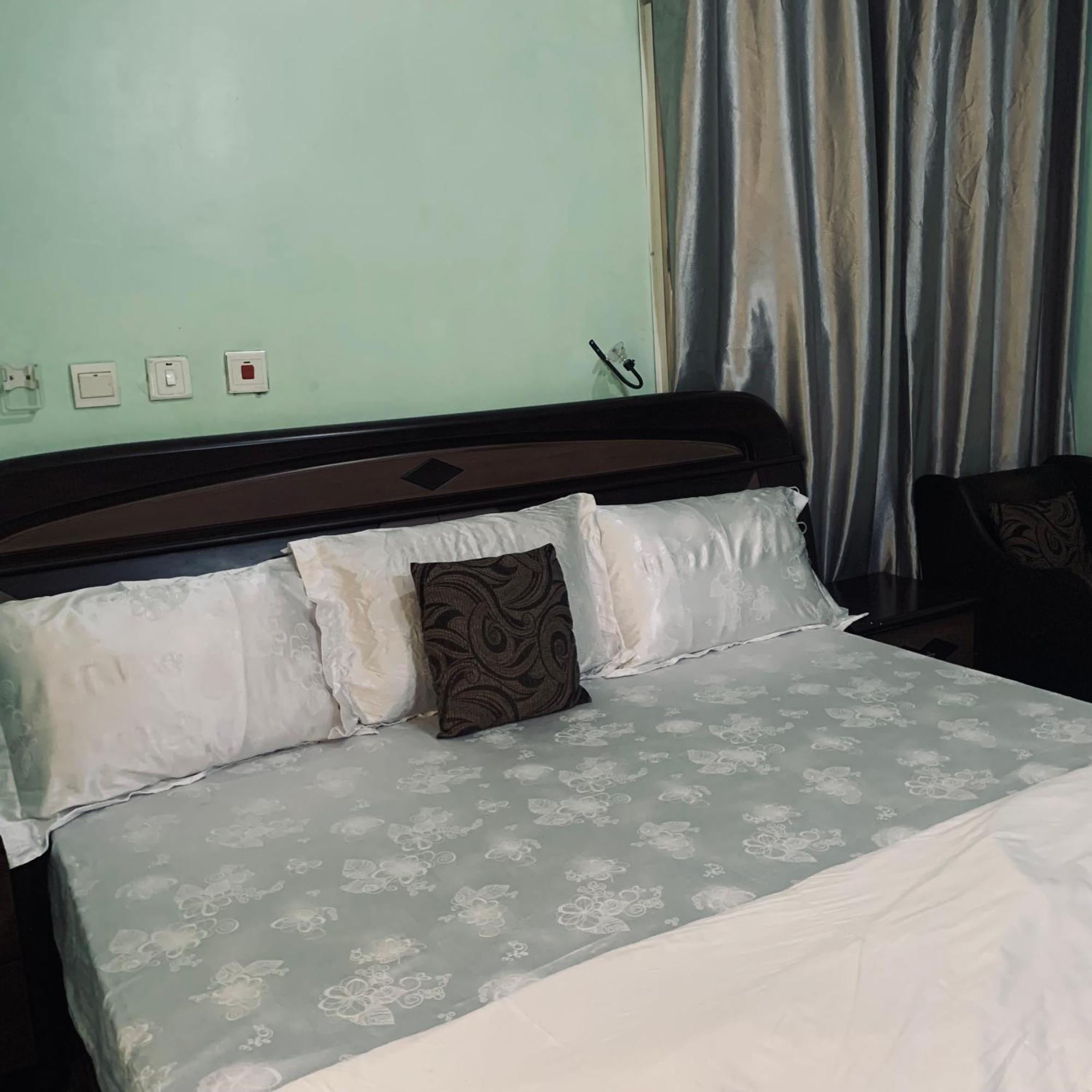 Health Plaza Abuja Aparthotel Exteriör bild