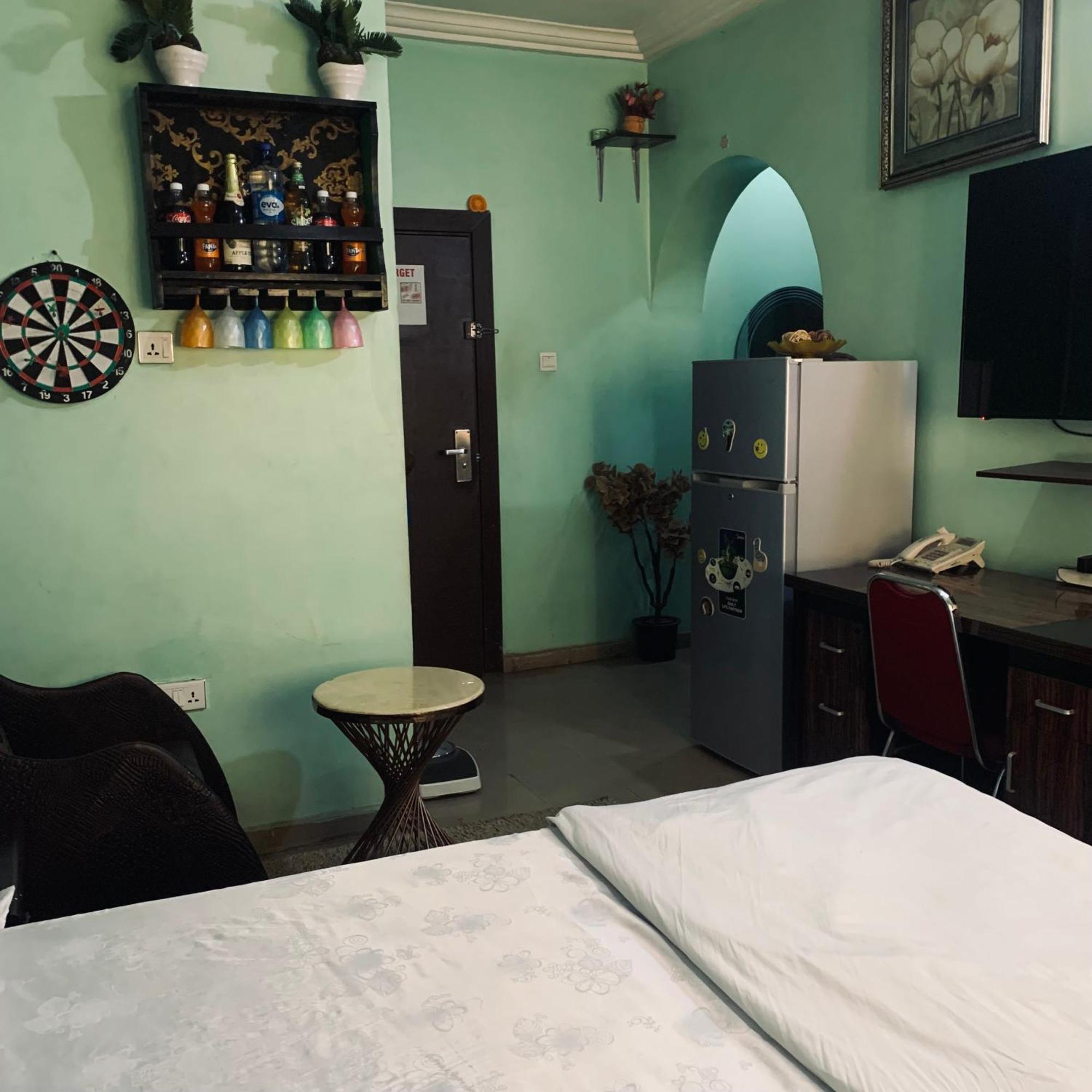 Health Plaza Abuja Aparthotel Exteriör bild