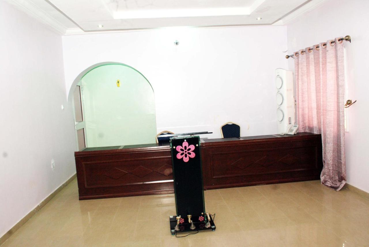 Health Plaza Abuja Aparthotel Exteriör bild